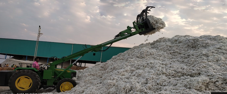 The cotton industry is one of the most demanding companies for the loaders name accordingly Cotton Loader.